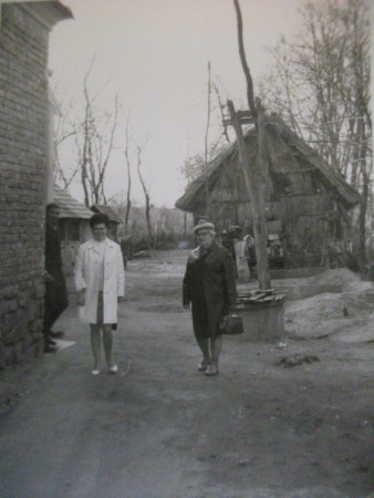 gémeskút , pajta,góré a régi udvar 